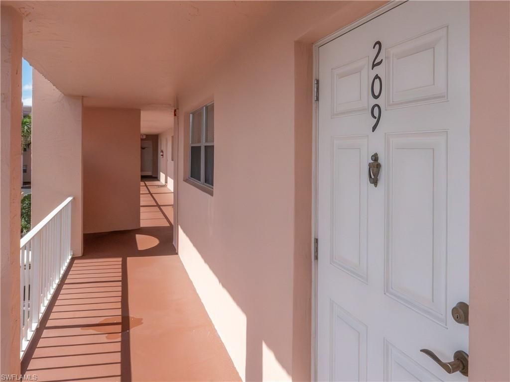 180 Turtle Lake CT 209, NAPLES, FL 34105 — photo 4