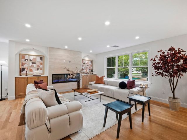 175 West St, Reading, MA 01867