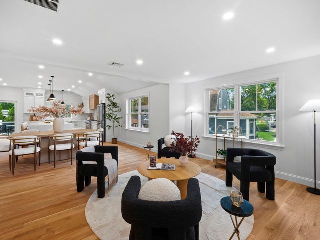175 West St, Reading, MA 01867