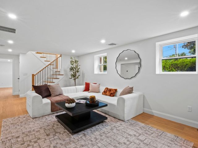 175 West St, Reading, MA 01867