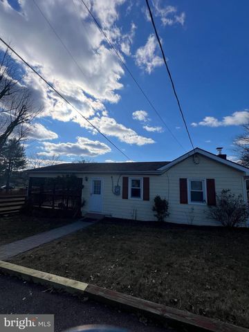 1244 MOUNTAIN VIEW RD, Fredericksburg, VA 22406