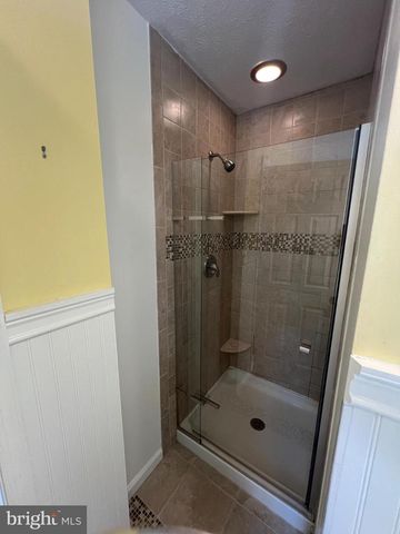 1244 MOUNTAIN VIEW RD, Fredericksburg, VA 22406