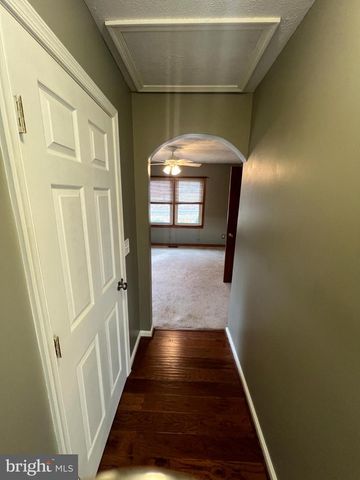 1244 MOUNTAIN VIEW RD, Fredericksburg, VA 22406