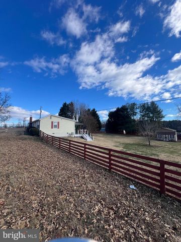 1244 MOUNTAIN VIEW RD, Fredericksburg, VA 22406