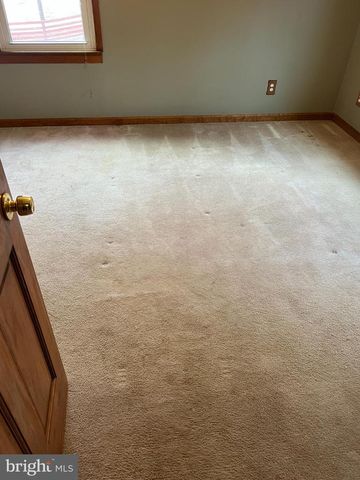 1244 MOUNTAIN VIEW RD, Fredericksburg, VA 22406