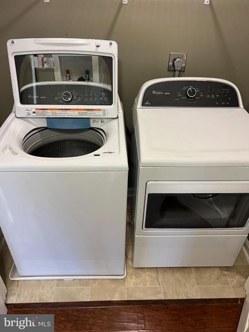 1244 MOUNTAIN VIEW RD, Fredericksburg, VA 22406