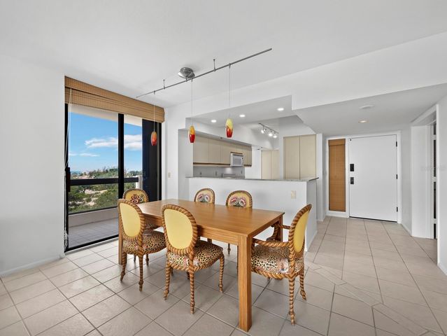 2020 HARBOURSIDE DRIVE 457, Longboat Key, FL 34228