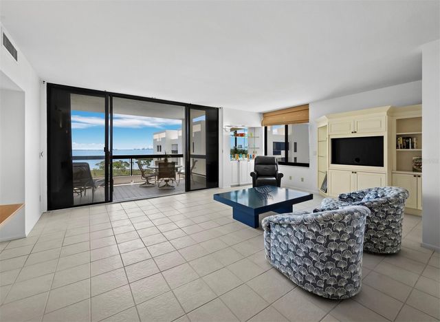 2020 HARBOURSIDE DRIVE 457, Longboat Key, FL 34228