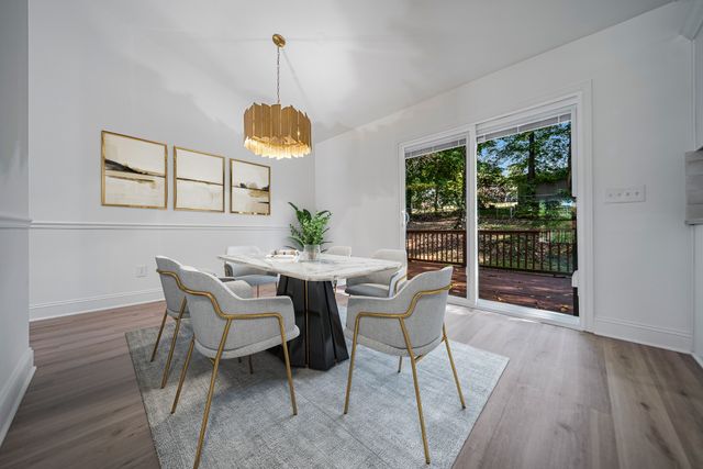 812 Hunters Crossing Ln, Springfield, TN 37172