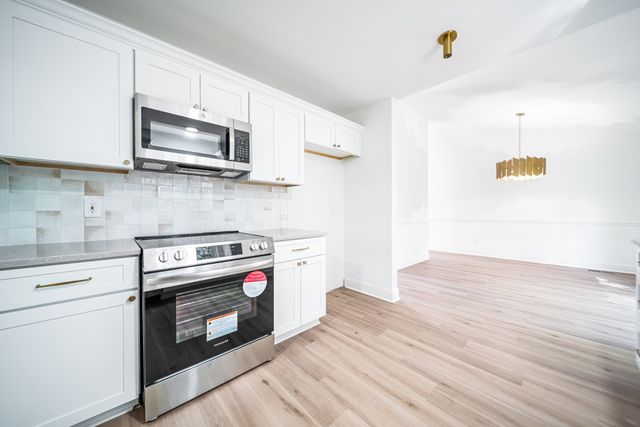 812 Hunters Crossing Ln, Springfield, TN 37172