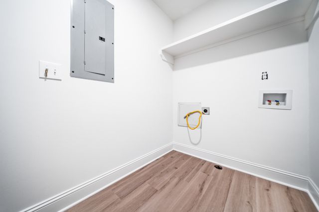 812 Hunters Crossing Ln, Springfield, TN 37172