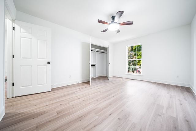 812 Hunters Crossing Ln, Springfield, TN 37172