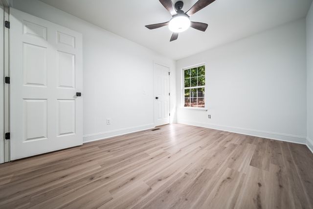 812 Hunters Crossing Ln, Springfield, TN 37172