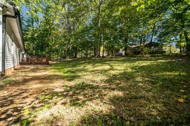 812 Hunters Crossing Ln, Springfield, TN 37172