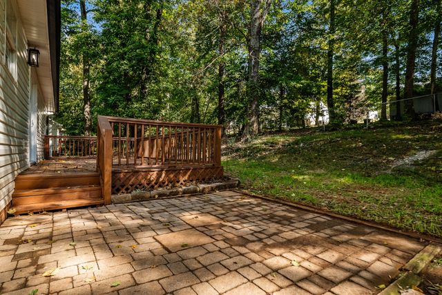 812 Hunters Crossing Ln, Springfield, TN 37172