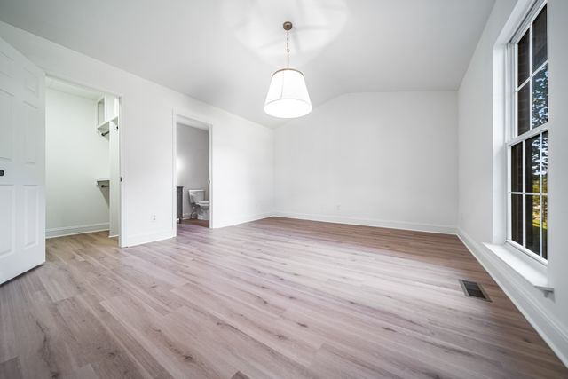 812 Hunters Crossing Ln, Springfield, TN 37172