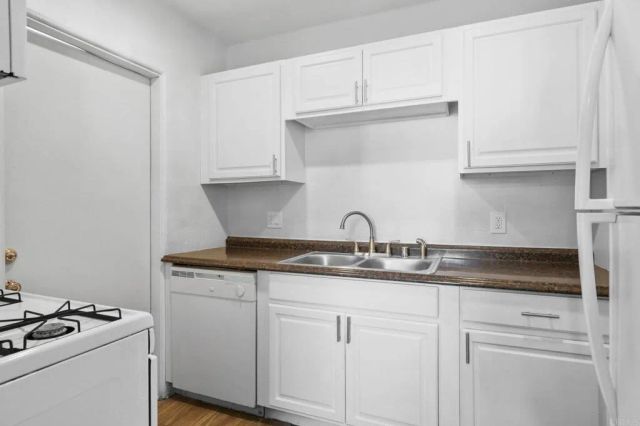 5977 Balmoral Drive, San Diego, CA 92114