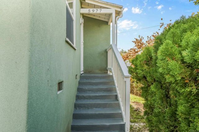 5977 Balmoral Drive, San Diego, CA 92114