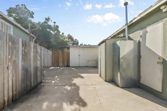 5977 Balmoral Drive, San Diego, CA 92114