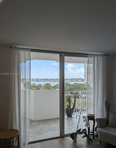 1200 NE Miami Gardens Dr 708W, Miami, FL 33179