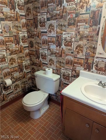 13711 Pineview Court, Middleburg Heights, OH 44130