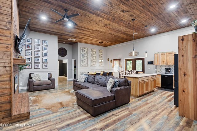 51 Laurel Branch View Ln, Mcdaniels, KY 40152