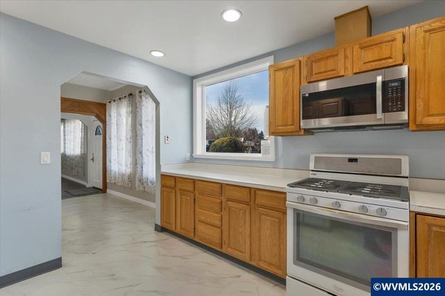 4968 Rickman Rd, Keizer, OR 97303