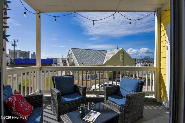 302 Canal Drive 13, Carolina Beach, NC 28428