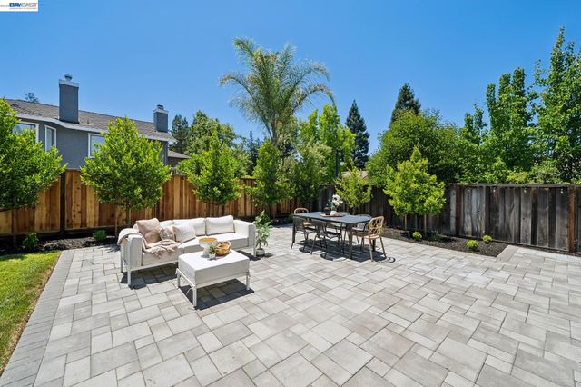 2 Ashland Way, Danville, CA 94506