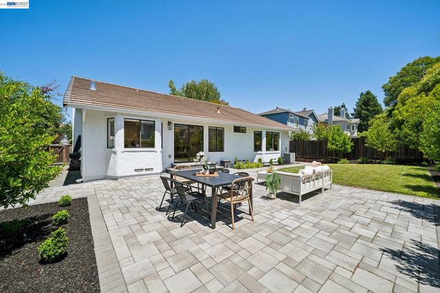 2 Ashland Way, Danville, CA 94506