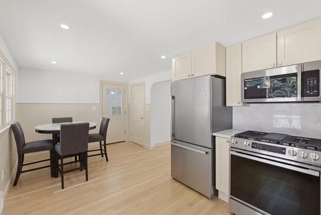 85 Prospect St, Norwood, MA 02062