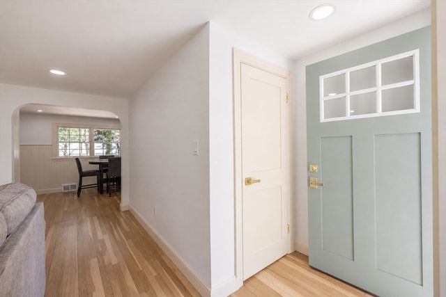 85 Prospect St, Norwood, MA 02062