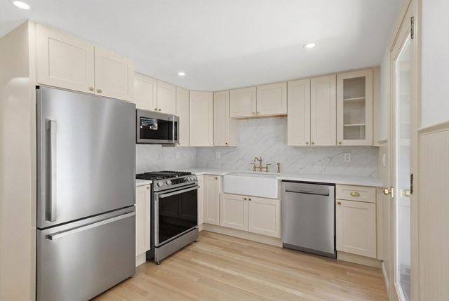 85 Prospect St, Norwood, MA 02062