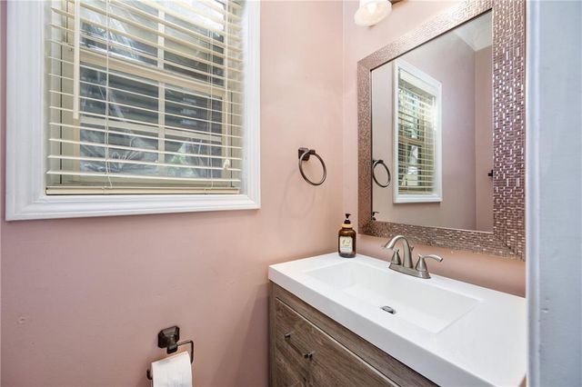 858 Red Rock Court, Suwanee, GA 30024