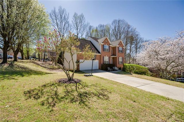 858 Red Rock Court, Suwanee, GA 30024