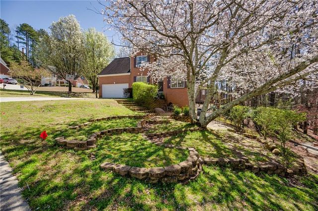 858 Red Rock Court, Suwanee, GA 30024