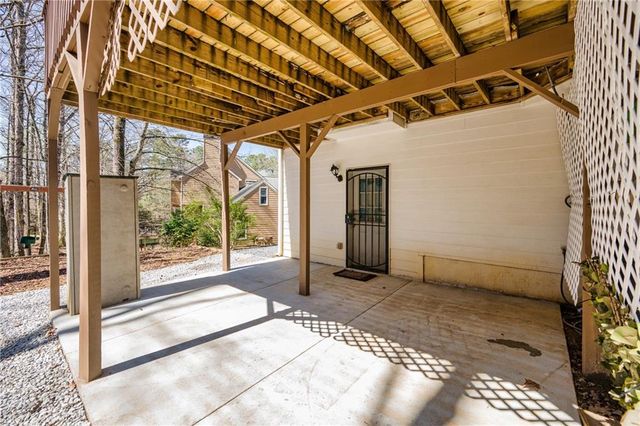 858 Red Rock Court, Suwanee, GA 30024