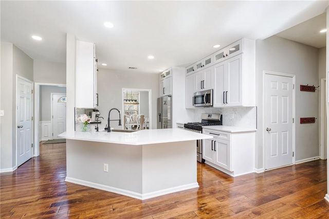 858 Red Rock Court, Suwanee, GA 30024