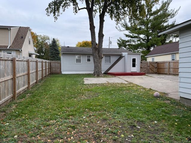 1113 N 13th Street, Dekalb, IL 60115