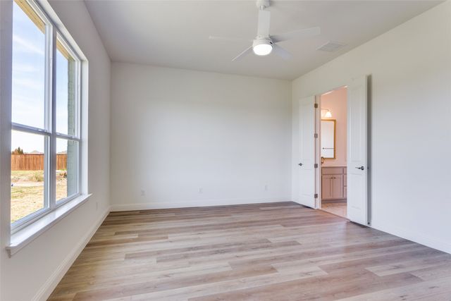 107 Evanston Street, New Fairview, TX 76078