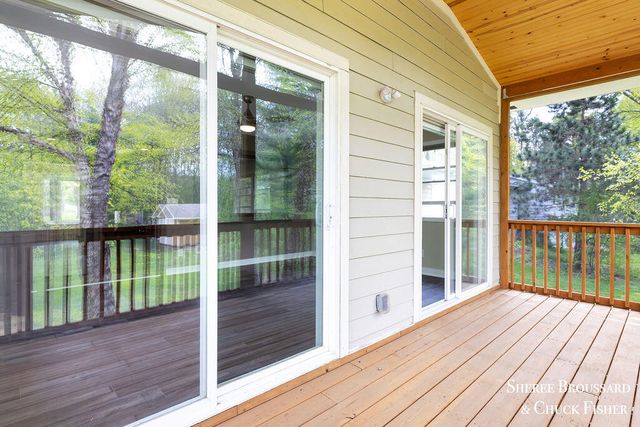 2959 Bird Avenue NE, Grand Rapids, MI 49525