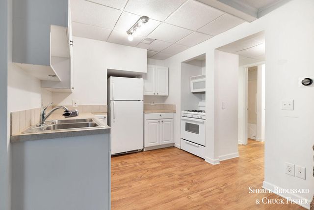 2959 Bird Avenue NE, Grand Rapids, MI 49525