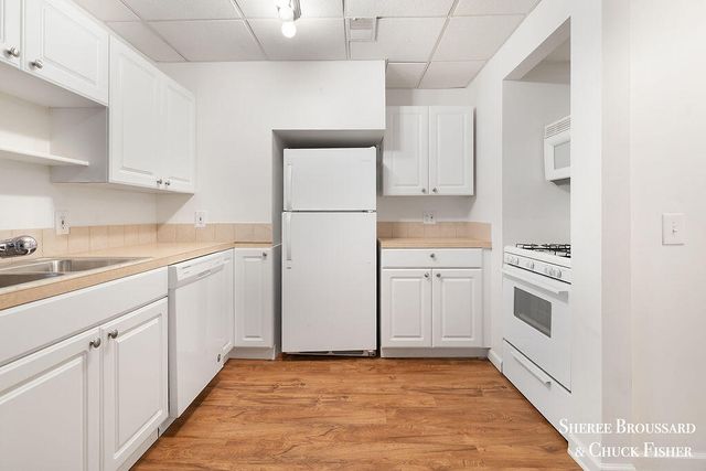 2959 Bird Avenue NE, Grand Rapids, MI 49525