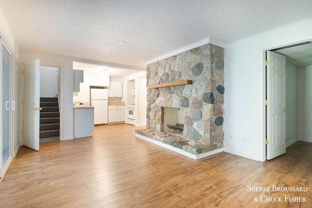 2959 Bird Avenue NE, Grand Rapids, MI 49525