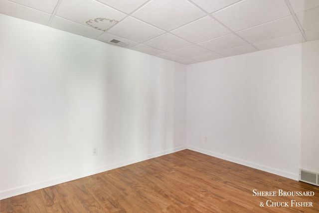 2959 Bird Avenue NE, Grand Rapids, MI 49525