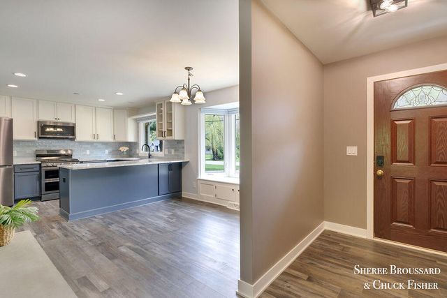 2959 Bird Avenue NE, Grand Rapids, MI 49525