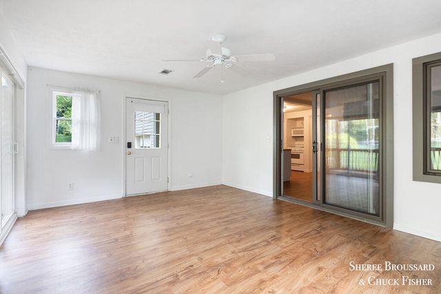 2959 Bird Avenue NE, Grand Rapids, MI 49525