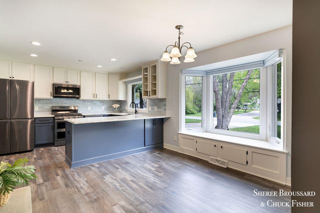 2959 Bird Avenue NE, Grand Rapids, MI 49525