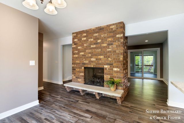 2959 Bird Avenue NE, Grand Rapids, MI 49525