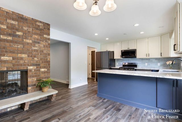 2959 Bird Avenue NE, Grand Rapids, MI 49525